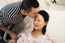 蒋勤勤自曝产子细节照 陈建斌亲吻额头画面超甜图片