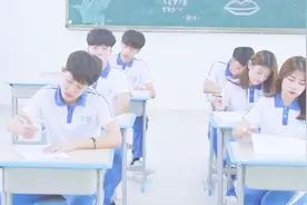 简单的考试题目做错被批评，靠我的机智平息了老师的怒火视频封面