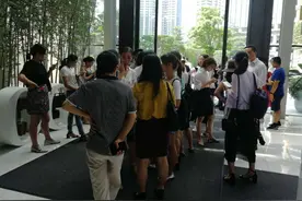 投资者挤爆钱爸爸深圳营业部 负责人称本周内给出清账方案视频封面
