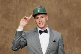 二年级成NBA效率榜第一，昔日MOP迪温琴佐头角峥嵘图片