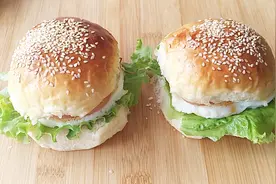 1个鸡蛋1碗面，教你在家自己做汉堡，松软可口，比肯德基的都香视频封面