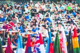 温州两学霸国际数学奥赛摘金夺银图片