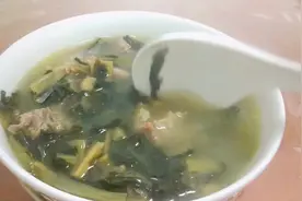 一碗农村菜干猪骨汤，清热润肺，喝的是浓浓的思乡情！视频封面