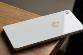 4GB+1200万+隐藏式指纹，罗永浩“最得意”的坚果Pro2，正值入手视频封面