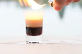 B52鸡尾酒指南，一款点火耍酷的经典酒，一饮而尽体会冰火两重天视频封面
