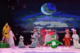 棒棒哒，一群幼儿园的小娃娃，真“玩”上了大舞台！图片