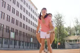医学院女生意外怀孕，不吃药不手术，自己想办法解决视频封面