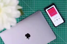全新升级的13寸MacBook Pro，究竟值不值得买？视频封面
