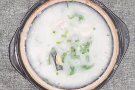 皮蛋廋肉粥的做法和配方视频封面