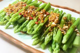 芦笋富含膳食纤维，但不可过多食用，容易使肠胃受寒引起腹痛视频封面