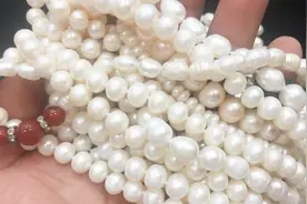 珍珠首饰品佩戴久了为何会发黄变黑呢？难道有假？小汉告诉你答案