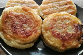 3分钟做好香酥馅大的牛肉馅饼，不揉面不擀面，做法简单手不沾面视频封面