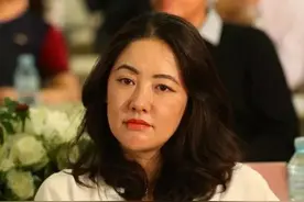 凭啥一幅画30万？齐白石孙女被骂“心机”？引发同行的犀利吐槽图片