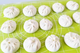 想吃包子不用买，和面比例加调陷配方都告诉你，学会可以去开店了视频封面