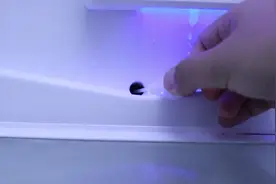 冰箱冷藏室有个小机关，知道的人不多，捅一捅，一年省不少电费视频封面