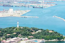 山东烟台迎来高颜值天气 碧海蓝天晴空万里图片