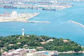 山东烟台迎来高颜值天气 碧海蓝天晴空万里图片