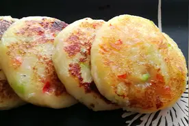 想吃田园土豆饼别出去买，教您在家这样做更营养，香甜酥脆超好吃视频封面