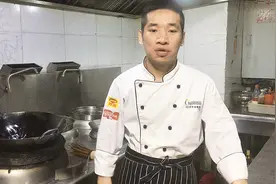 厨师长教你做“酸萝卜炒肉”，做法简单，讲解通俗易懂，一看就会视频封面