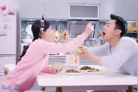 苏芒和郑楚一起吃饭，表白以后是大不同，这也太甜蜜了视频封面