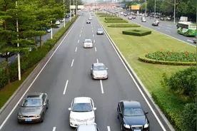 中国最长的市政大道：街道长60多公里，你知道它在哪吗？视频封面