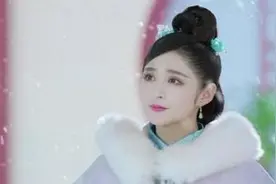 漫天飘雪下的古装美人 躲过了杨颖却躲不了她图片