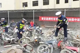 报废摩托车都去哪了？还是社会套路深，小回收站年利润就高达百万视频封面