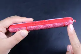 香肠包装都有个小机关，轻轻一撕就剥开，很多人都不知道的小窍门视频封面