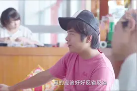 群演没什么活了，有人想打关系来拉点活，结果被人劝应该反省！