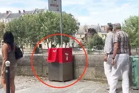 为治理随地小便问题，巴黎推出露天简约小便池，市民：我不是很ok视频封面
