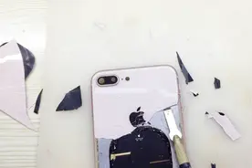 iPhone8Plus后玻璃更换，学会又省2000多大洋视频封面