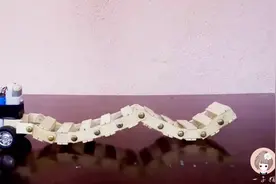 手工DIY制作玩具车，一个像小火车且会全身动的冰棍棒玩具车视频封面