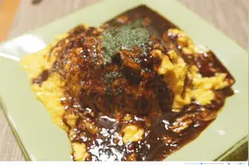 日本一份价值16万的黄金biabia饭，看看用了什么魔鬼食材？视频封面