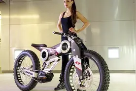 号称自行车中的SUV，最大续航达80公里，骑在路上超拉风！视频封面