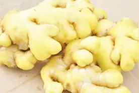 去生姜皮谁还用刀呀？用这个，去皮快不伤手，看完赶快告诉家里人