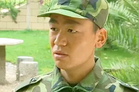主动帮人洗袜子和臭鞋，这样还会被人嫌弃，这活的也太失败了视频封面