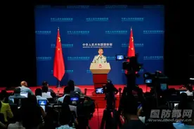 南海局势“山雨欲来”？中方：不管风吹浪打 胜似闲庭信步图片