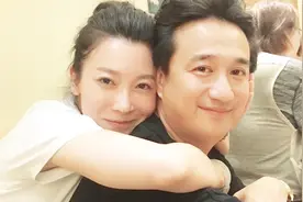 张棪琰晒北影97班聚会照 海清黄磊均到场视频封面