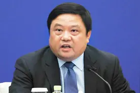 个税改革会让单身人士税负加重，已婚已育人士优惠多多？视频封面
