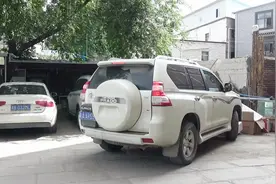 小伙去西藏自驾游，租了一辆丰田普拉多，每天的租金只要790元视频封面