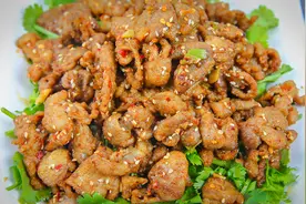 大厨教你炒孜然羊肉，上浆过程详细，不用嫩肉粉，羊肉照样软嫩视频封面