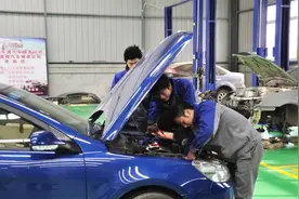 修车师傅最头疼修哪几款车？网友：修科鲁兹前都要拜一拜视频封面