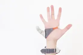 国外女学生脑洞大开，3D打印一根手指，让普通人也能成为六指琴魔视频封面
