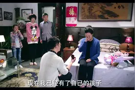 儿子向母亲求婚，完成儿时的心愿，母亲简直太幸福了视频封面