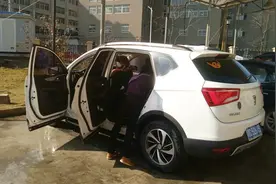 如何让车内快速通风换气去除异味？老司机这个方法好，简单有效