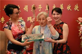 三代“林妹妹”薪火相传！越剧泰斗王文娟牵线，李旭丹拜师王志萍图片