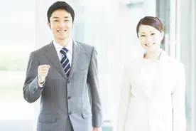 都说“男人四十一枝花，女人四十豆腐渣”，你认同这句话吗？视频封面