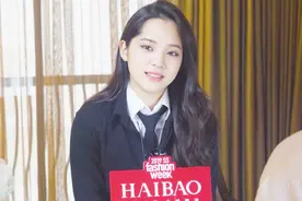 欧阳娜娜居然用这三个词来形容自己的长相？视频封面
