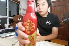 体验几款青岛啤酒，几个口味第一次喝，价格区别怎么那么大视频封面