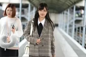 苏杉杉不顾膝盖有伤心情佳，被评“四万年美女”果然像动漫中少女图片